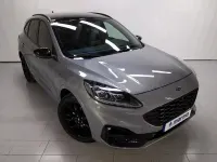 Usado Ford Kuga ST-Line X 190 CV (139 kW) 2023 Gris / plata SUV