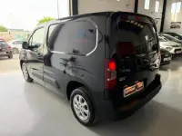 Usado Opel Combo Selective 102 CV (75 kW) 2020 Negro Monovolumen
