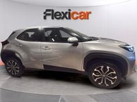 Usado Toyota Yaris Hybrid Active 116 CV (85 kW) 2024 Gris