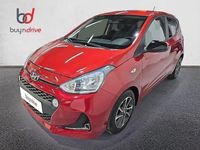 Usado Hyundai i10 Edition 87 CV (63 kW) 2019 Rojo Utilitario