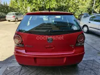 Usado VW Polo Edition 70 CV (51 kW) 2006 Rojo Utilitario