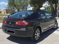Usado Renault Laguna III Authentique 110 CV (80 kW) 2007 Negro Berlina