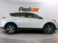 Usado Toyota RAV4 Advance 143 CV (105 kW) 2017 Blanco SUV