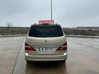 Usado SsangYong Rodius Limited 165 CV (121 kW) 2006 Beige Monovolumen