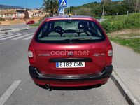 Usado Citroën Xsara Picasso 90 CV (66 kW) 2003 Granate Monovolumen