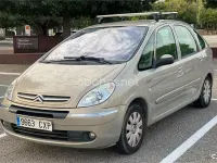 Usado Citroën Xsara Picasso Exclusive 117 CV (86 kW) 2004 Blanco Monovolumen
