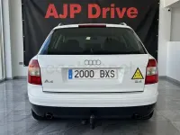 Begagnad Audi A4 170 HK (125 kW) 2002 Vit Kombi