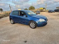 Usado VW Golf V Highline 105 CV (77 kW) 2007 Azul Berlina