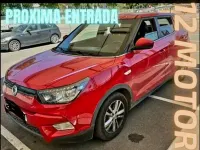 Usado SsangYong Tivoli 116 CV (85 kW) 2016 Rojo SUV