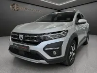 Usado Dacia Sandero Expression 91 CV (66 kW) 2024 Gris / plata Berlina