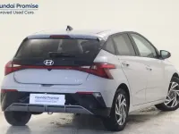 Usado Hyundai i20 100 CV (73 kW) 2025 Gris/plata Utilitario