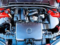 Usado BMW 118 143 CV (105 kW) 2006 Rojo Utilitario