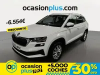 Usado Skoda Karoq Selection 115 CV (84 kW) 2024 Blanco SUV