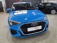 Usado Audi A3 Ambiente 150 CV (110 kW) 2022 Azul Berlina