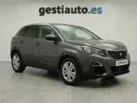 Usado Peugeot 3008 Active 130 CV (95 kW) 2019 Verde SUV