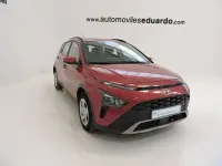 Usado Hyundai Bayon 84 CV (61 kW) 2023 Granate SUV