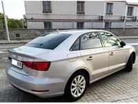 Usado Audi A3 Attraction 150 CV (110 kW) 2014 Gris / plata Berlina