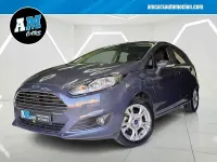 Usado Ford Fiesta Trend 101 CV (74 kW) 2014 Gris / plata Utilitario