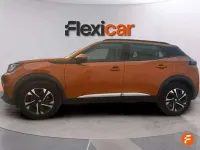 Usado Peugeot 2008 Allure 131 CV (96 kW) 2020 Naranja SUV