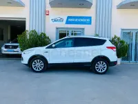 Usado Ford Kuga Titanium 120 CV (88 kW) 2016 Blanco SUV