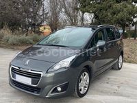 Usado Peugeot 5008 Access 115 HP (84 kW) 2014 Bege Monovolume