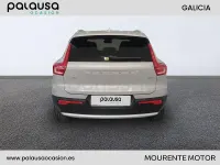 Usado Volvo XC40 Core 163 CV (119 kW) 2022 Gris / plata SUV