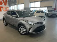 Usado Toyota C-HR Active 122 CV (89 kW) 2022 Gris / plata SUV