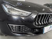 Usado Maserati Ghibli GranLusso 275 CV (202 kW) 2018 Negro Berlina