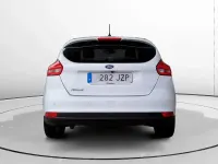 Usado Ford Focus Titanium 125 CV (91 kW) 2017 Blanco Berlina