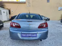 Usado Chrysler Sebring 140 CV (102 kW) 2007 Gris / plata Berlina