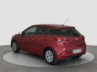 Usado Hyundai i20 84 CV (61 kW) 2017 Granate Berlina