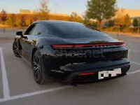 Usado Porsche Taycan 4S 389 kW (530 CV) 2023 Negro Berlina