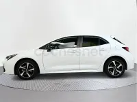 Usado Toyota Corolla Active 140 CV (102 kW) 2025 Blanco Berlina