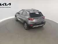 Usado Kia Stonic 101 CV (74 kW) 2025 Gris SUV
