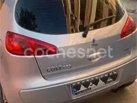 Usado Mitsubishi Colt Invite 95 CV (69 kW) 2006 Gris / plata Berlina