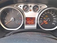 Usado Ford Focus Trend 109 CV (80 kW) 2010 Blanco Familiar