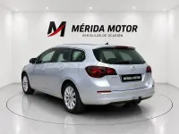 Usado Opel Astra Excellence 110 CV (80 kW) 2016 Gris / plata Familiar