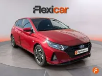 Usado Hyundai i20 101 CV (74 kW) 2023 Rojo Utilitario
