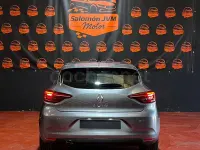 Usado Renault Clio V Esprit Alpine 90 CV (66 kW) 2023 Gris / plata Berlina