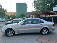 Usado Mercedes E320 Avantgarde 204 CV (150 kW) 2006 Gris / plata Berlina