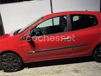 Usado Renault Clio II 75 CV (55 kW) 2008 Rojo Berlina