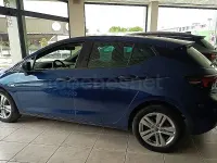 Usado Opel Astra 110 CV (80 kW) 2020 Azul Berlina