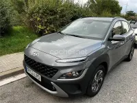 Usado Hyundai Kona 141 CV (103 kW) 2021 Gris / plata SUV