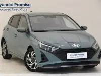 Usado Hyundai i20 100 CV (73 kW) 2025 Verde Utilitario