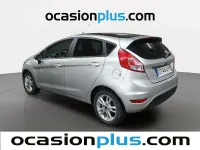 Usado Ford Fiesta Trend 82 CV (60 kW) 2017 Gris Utilitario