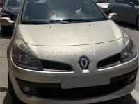 Begagnad Renault Clio II Authentique 75 HK (55 kW) 2007 Beige Sedan