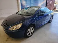 Usado Peugeot 307 CC 143 CV (105 kW) 2005 Azul Descapotable