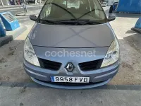 Usado Renault Scénic II Expression 105 CV (77 kW) 2007 Gris / plata Monovolumen