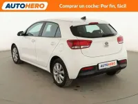Usado Kia Rio 86 CV (63 kW) 2021 Blanco Utilitario