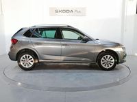Usado Skoda Kamiq Selection 115 CV (84 kW) 2025 Gris / plateado SUV